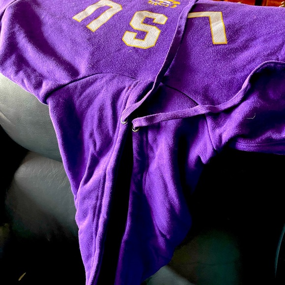 Make offer!Sending toThredUp soon! Louisiana State Alumni hoodie. 3x NewWithTags - Picture 10 of 10